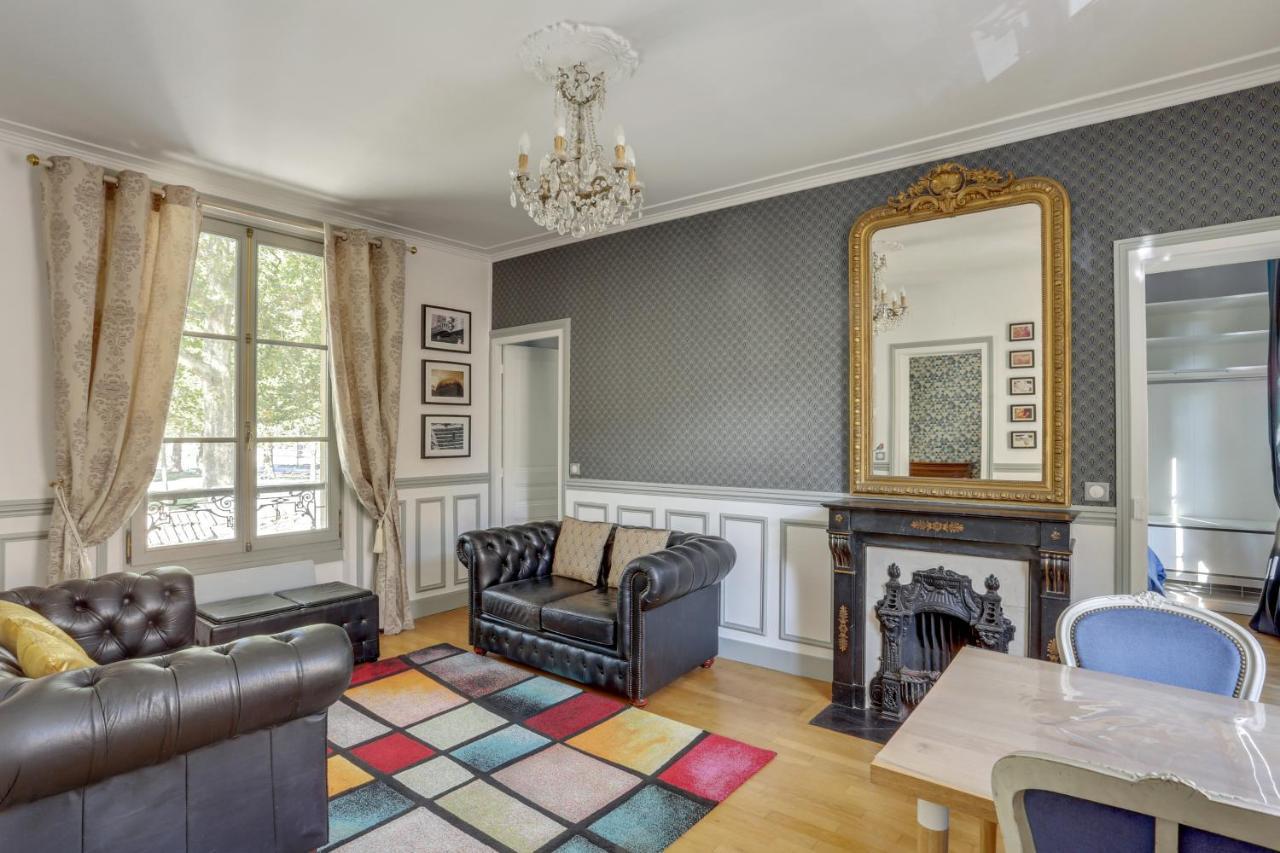 Aux Loges De L'Orangerie Apartment Versailles Exterior photo